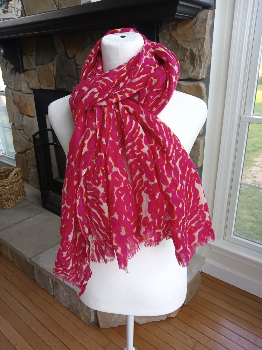 100% Wool Bright Fuchsia and Cream Patterned Lightweight Women's Scarf